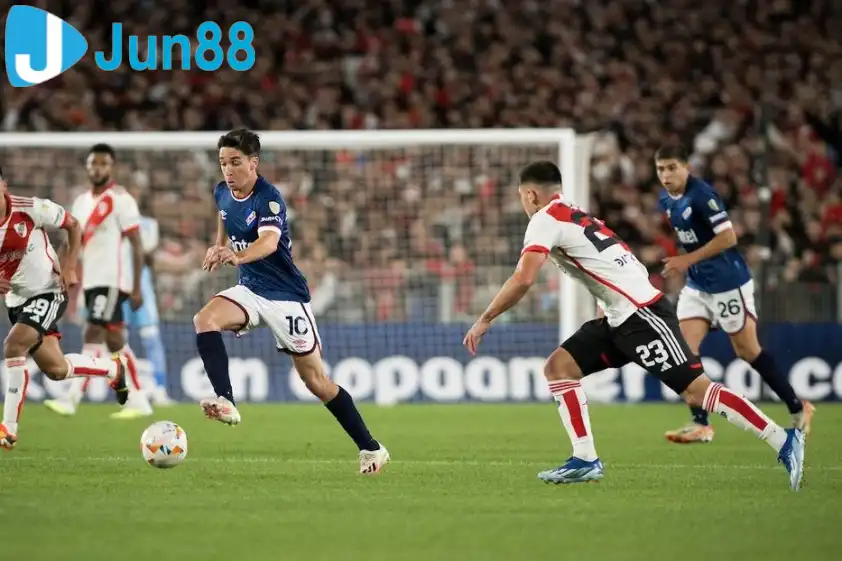 Nacional được đánh giá vượt trội Nacional được đánh giá vượt trội